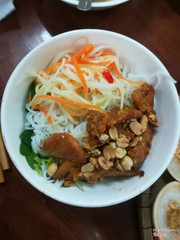 Bún thịt nướng