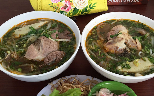 Bún Bò Huế Hạnh - Lương Định Của