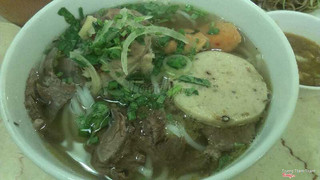 bún bò đặc biệt