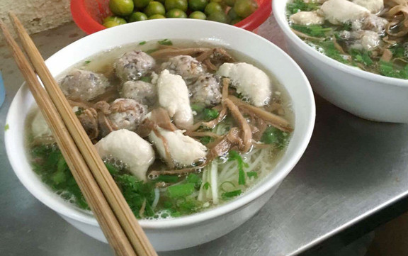 Bà Nhà - Bún Chả Mọc & Bún Bò Hầm