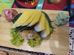 sashimi cá trích ép trứng