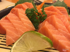 Sashimi cá hồi