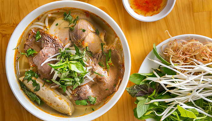 Bún Bắp Bò, Giò Heo & Chả Cua