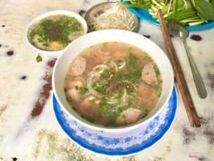phở tái bò viên