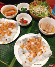 bánh cuốn chả quế 35k