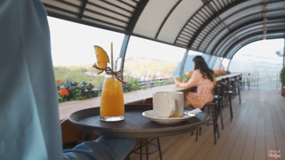 phục vụ tại Lamour Sky Lounge