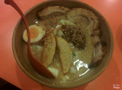 Mì đậu tương Hokkaido và thịt nướng