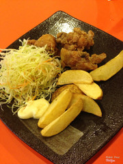 Gà và khoai tây chiên, đói con mắt nên đã gọi món này :v