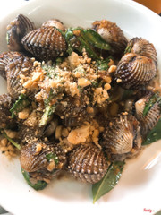 Sò Huyết Xào Tỏi 