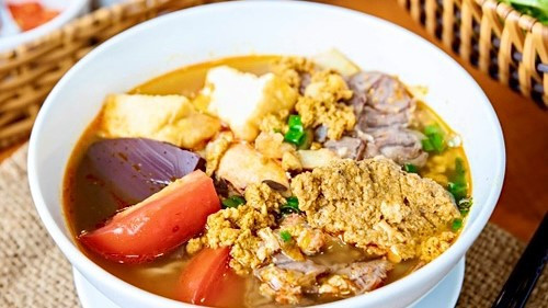 Manh Manh - Bún Riêu Cua & Bánh Canh - Nguyễn Văn Cừ