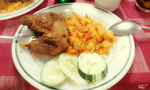 
Cơm Gà