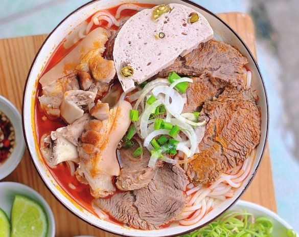 Bún Bò Bà Bảy - Bún Bò Chuẩn Huế - Lê Văn Duyệt