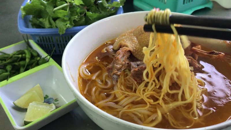 Mì Quảng Vịt Trại Hòm - Trần Phú