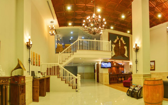 Seventeen Saloon Hotel - Trần Hưng Đạo