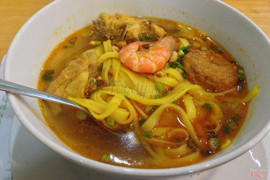 Mỳ quảng 1 (tôm chả cá gà)