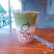 Golden bubble matcha latte