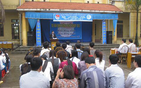 Trường Phổ Thông Phùng Hưng