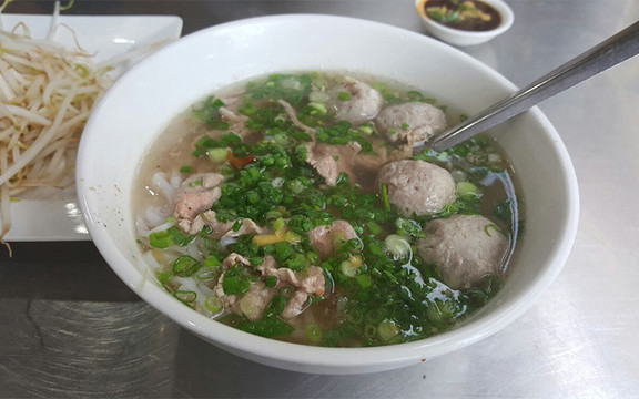 Phở Lâm - Âu Cơ