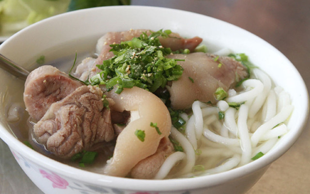 Bánh Canh Giò Heo