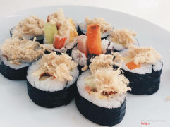 Kimbap truyền thống 10 miếng 27k