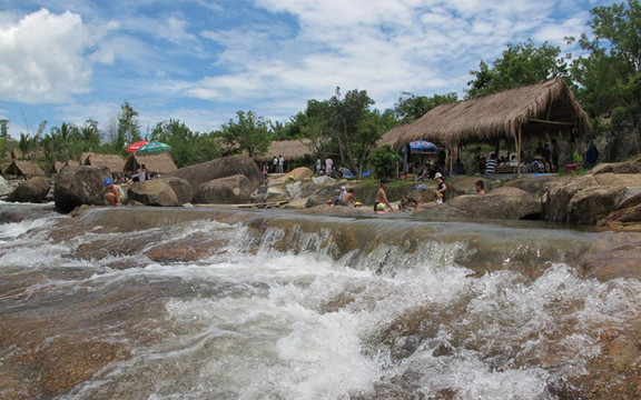 Waterland Suối Thạch Lâm - Du Lịch Sinh Thái