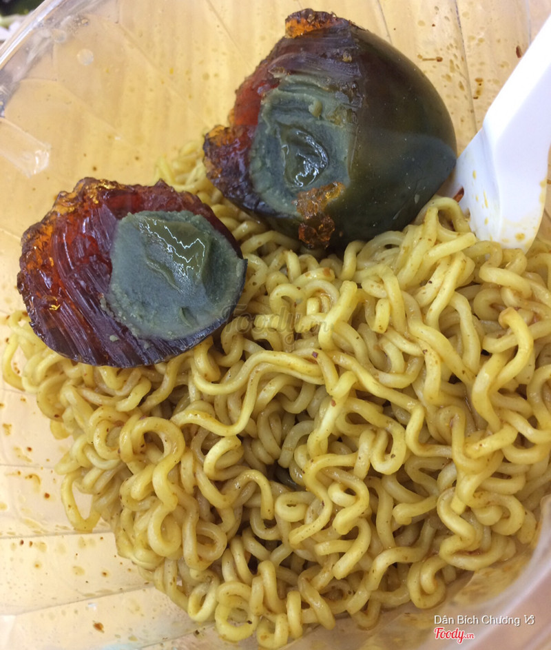 Mì trộn trứng bắc thảo 18k
