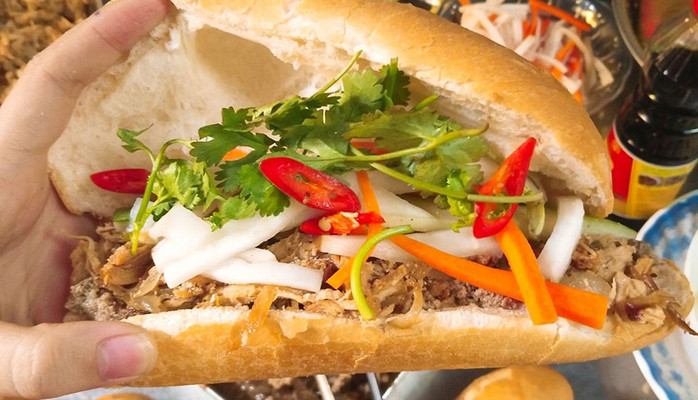 Bánh Mì Gà - Trần Hưng Đạo