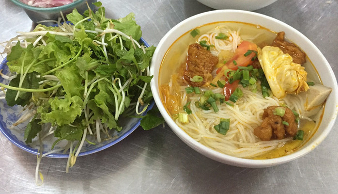 Trường Vinh - Bún Bò & Bún Chả