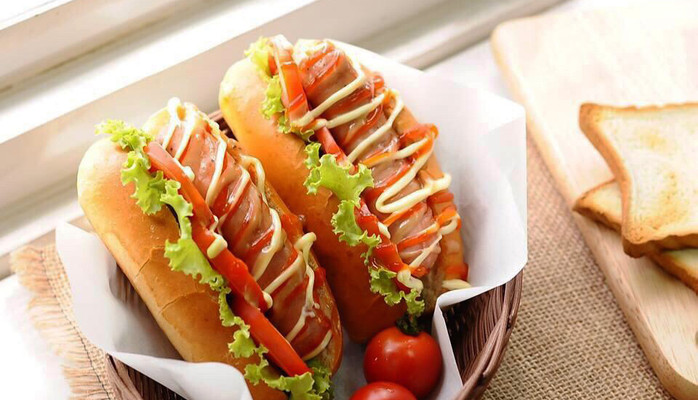 Le Gourmet - Bánh Mì Hotdog - Mai Thị Lựu