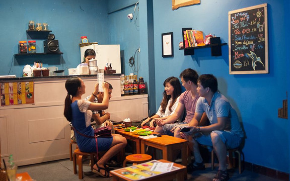 Hummingbird Coffee Shop - Đại Học Ngoại Ngữ