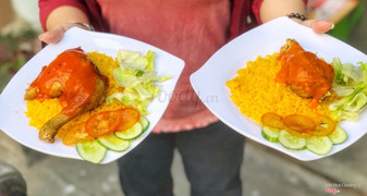 Cơm đùi gà xối mỡ sốt đặc biệt 🍗