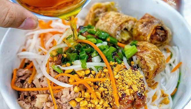 Bún Thịt Nướng Ông Hùng