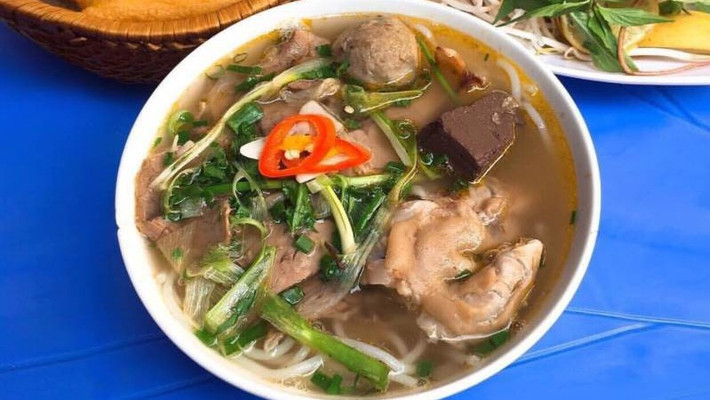 Sông Hương - Bún Bò Huế & Lẩu Đuôi Bò - Doãn Kế Thiện