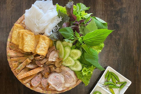 Tiệm Bún Đậu Hà Nội - 16 Tô Hiến Thành