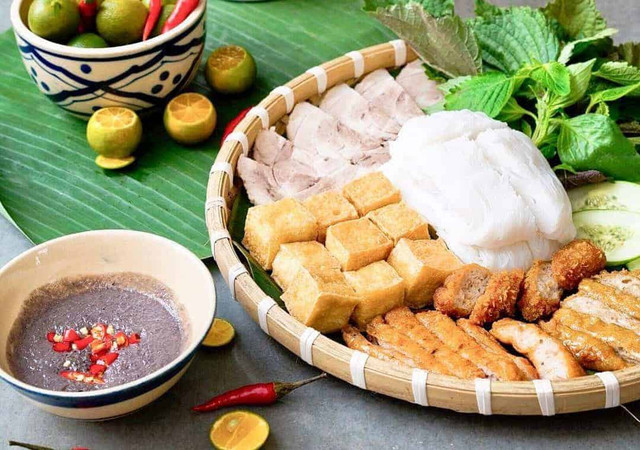 Hương Vị Hà Nội - Bún Đậu, Nem Chua Rán & Nước Ép