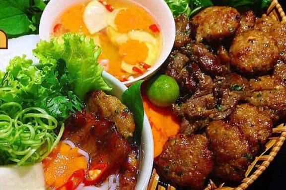 Bún Chả Phúc Hàng Mành - Bún Chả & Bún Thịt Nướng - Hoàng Ngân