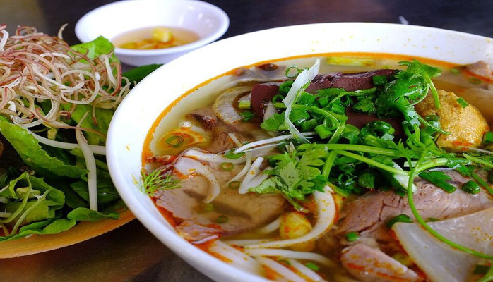 Bún Bò Huế Quỳnh Béo - Bùi Xương Trạch