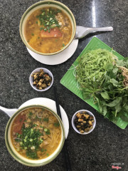 Bún riêu ốc 50k/tô + khăn ướt 2k/cái