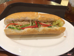 Bánh mì Tuna