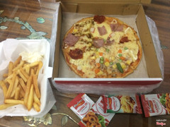 pizza thập cẩm & chip