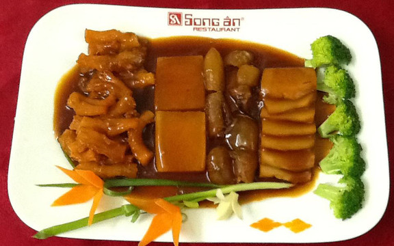 Song Ân Restaurant - Lê Hồng Phong