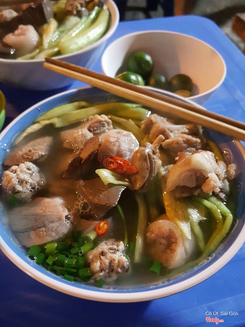 Bún mọc đầy đủ