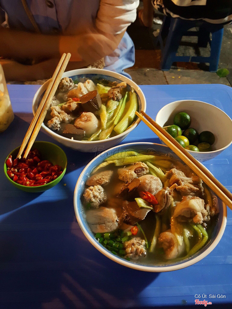 Bún mọc đầy đủ