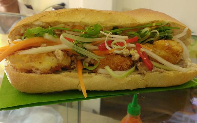 Bánh Mì Thùy Dương - Cao Văn Lầu