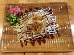 Bánh xèo Okonomiyaki - 30k, thêm trứng 5k