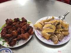 Gà luộc và gà rô ti