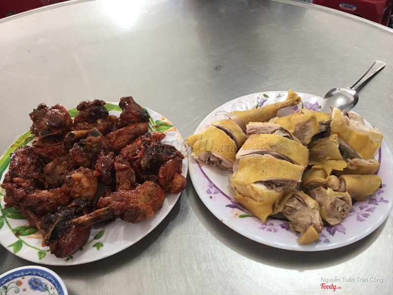 Gà luộc và gà rô ti