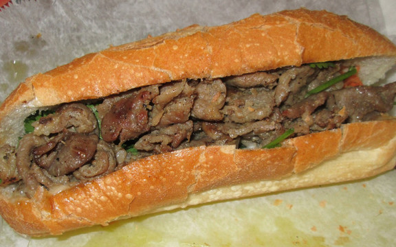 Thảo Hiền - Bánh Mì Thịt Nướng