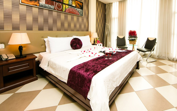 Quy Hung Hotel