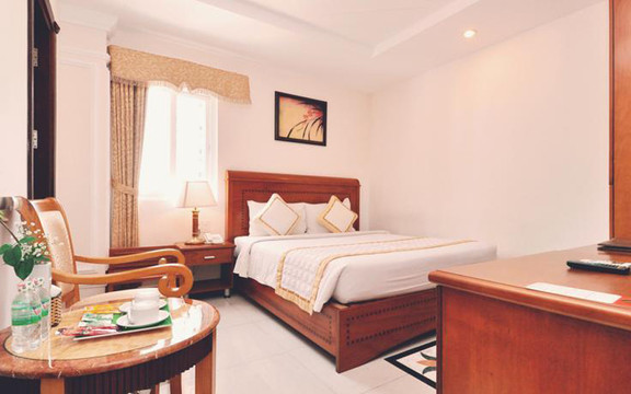 Tân Hoàng Long Hotel